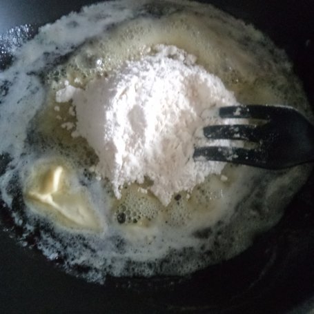 Krok 6 - Drobiowe pulpety w śmietanowym sosie :) foto