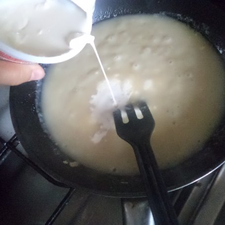 Krok 7 - Drobiowe pulpety w śmietanowym sosie :) foto