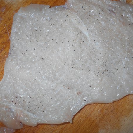 Krok 1 - Drobiowe roladki z suszonymi śliwkami foto