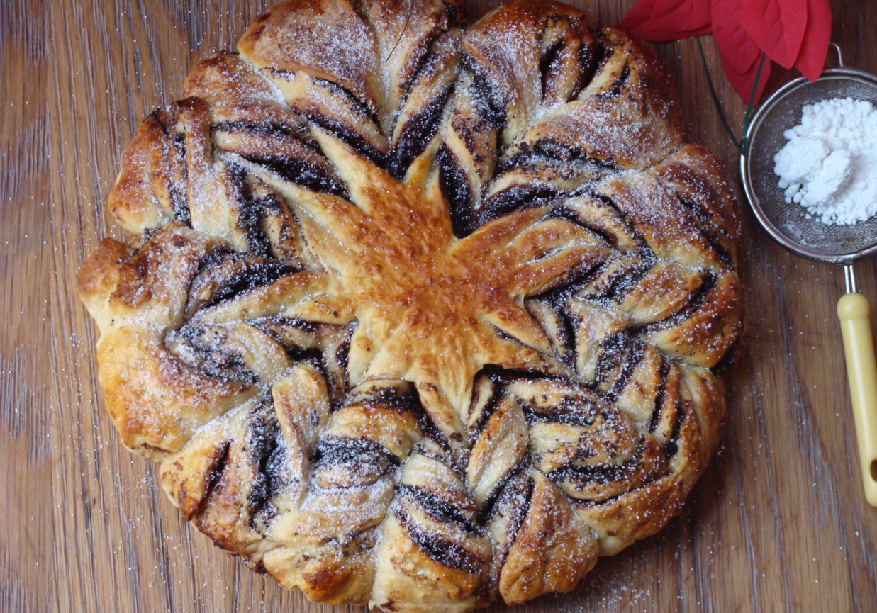 Drożdżowa gwiazda z makiem foto