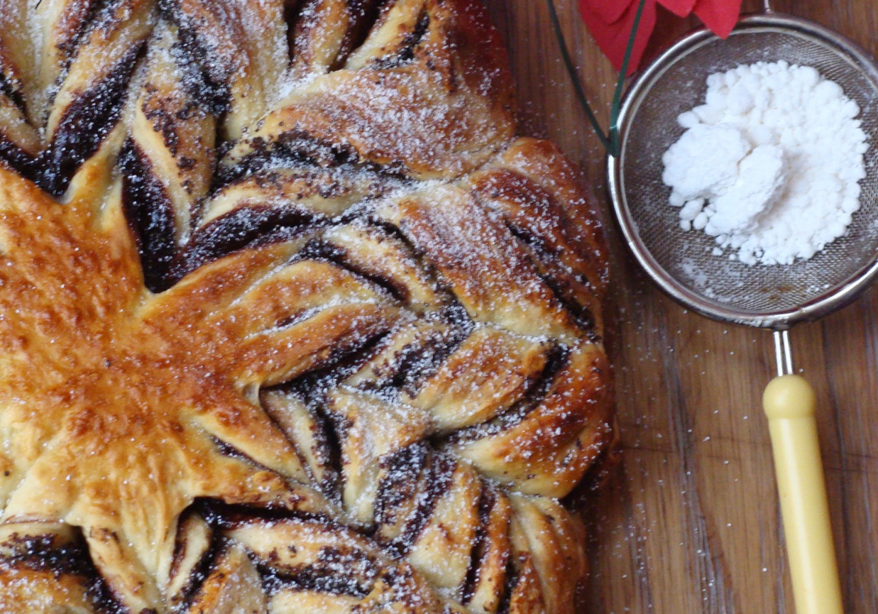 Drożdżowa gwiazda z makiem foto