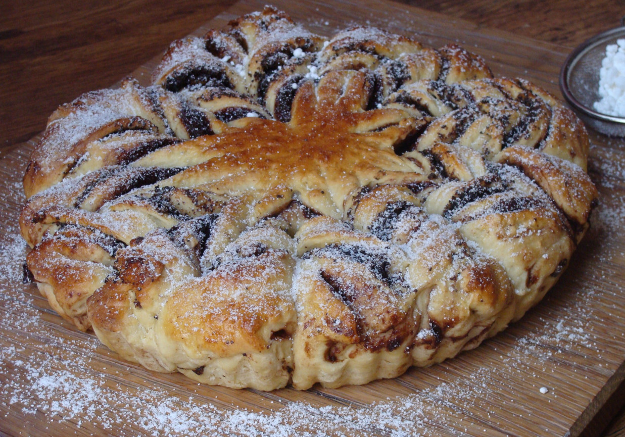 Drożdżowa gwiazda z makiem foto