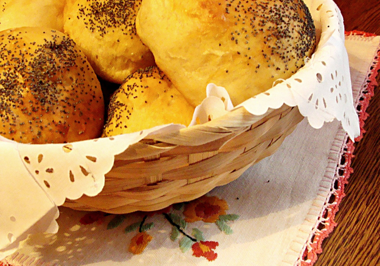 Drożdżowe bułeczki z makiem foto