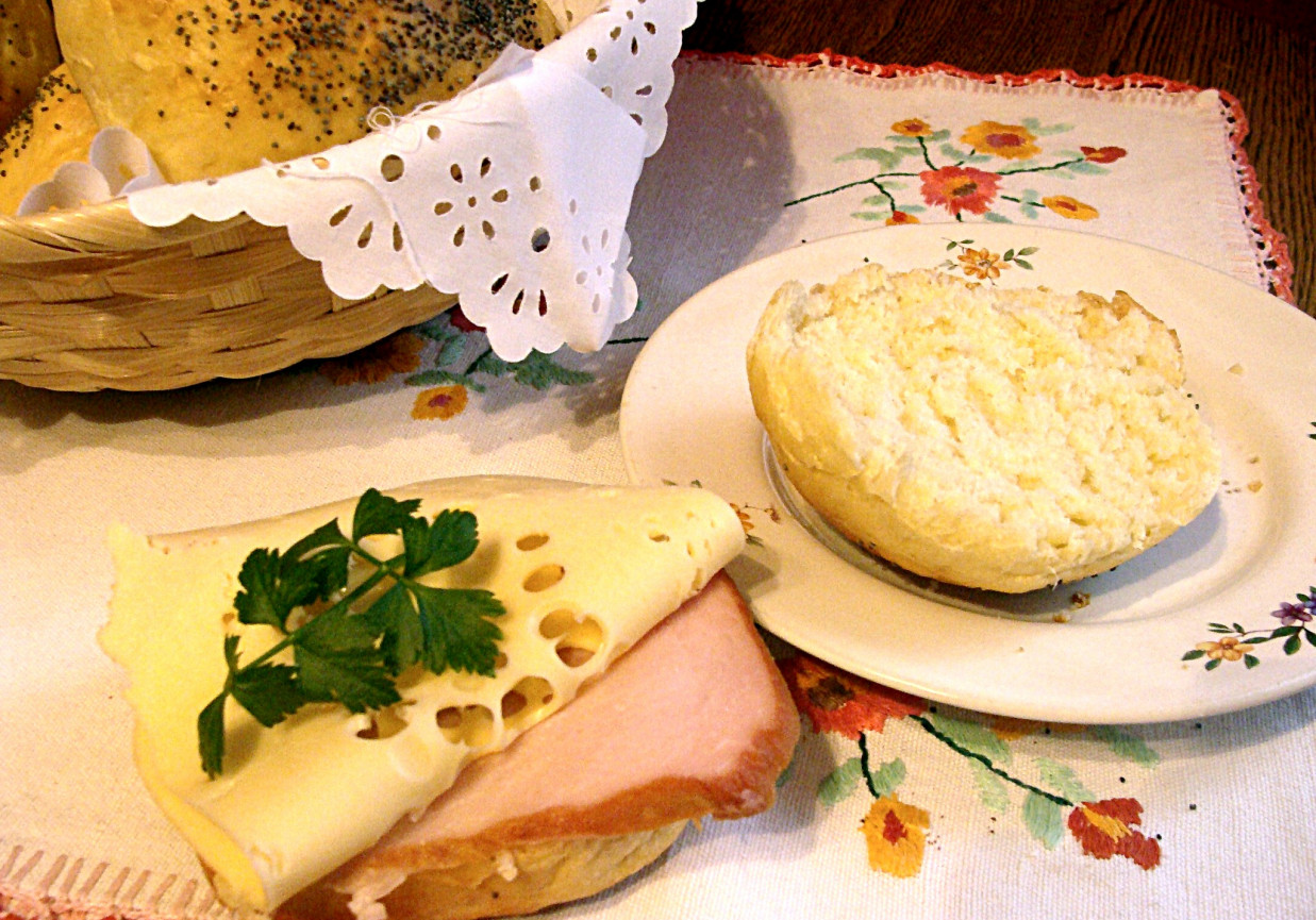 Drożdżowe bułeczki z makiem foto