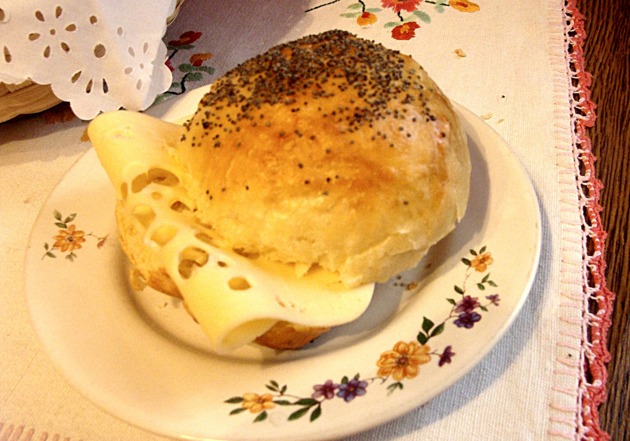 Drożdżowe bułeczki z makiem foto