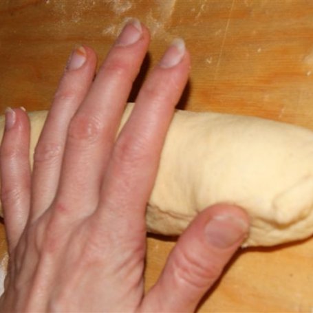 Krok 4 - Drożdżowe hot-dogi foto