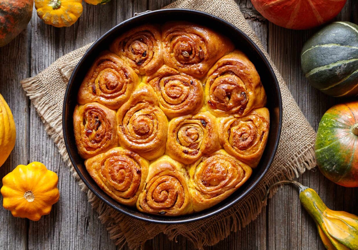 Drożdżowe ślimaczki z dynią foto