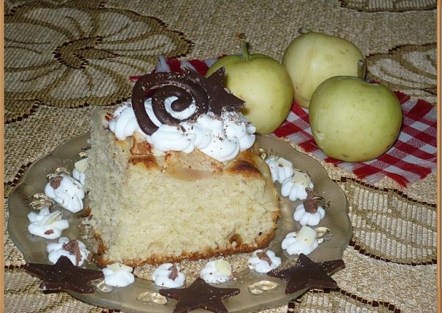 Fotografia przedstawiająca Drozdzowe z jabłkami