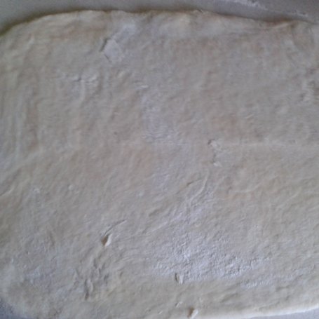 Krok 2 - Drożdżóweczki z truskawkami foto