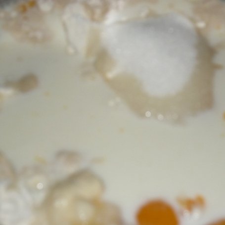 Krok 2 - Drożdżówka z posypką foto