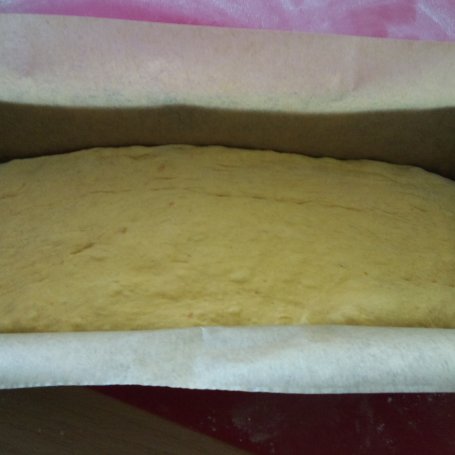 Krok 4 - Drożdżowy chleb marchewkowy foto