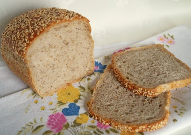 Fotografia przedstawiająca Drożdżowy chleb z kaszą gryczaną