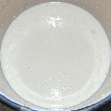 Krok 1 - Drożdżowy chlebek z pomidorkami koktajlowymi (focaccia) foto