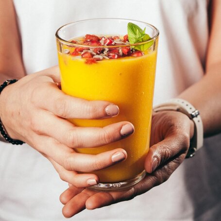 Drugie śniadanie: Koktajl ENERGETYCZNY z mango i bananem