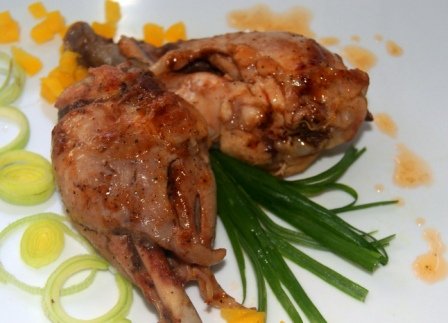 Fotografia przedstawiająca ,,Drugie życie,, gotowanych pałeczek z kurczaka