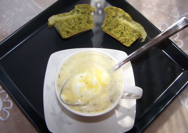 Fotografia przedstawiająca Duszona cukinia w zupie, czyli krem palce lizać