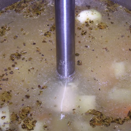 Krok 6 - Duszona cukinia w zupie, czyli krem palce lizać foto