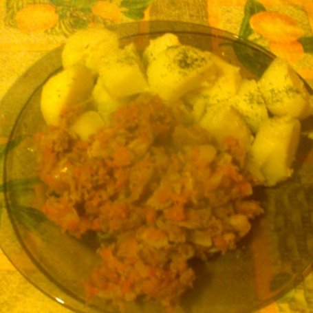 Krok 3 - Duszone mięso z marchewką i ziemniakami foto