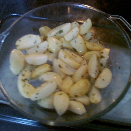 Krok 2 - Duszone warzywa z pieczonym ziemniakami foto