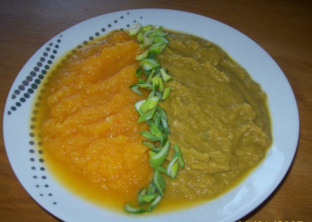 Fotografia przedstawiająca Dwukolorowa zupa krem