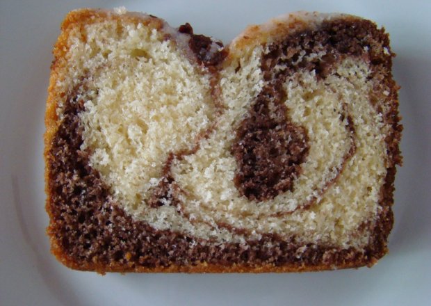 Fotografia przedstawiająca Dwukolorowe ciasto
