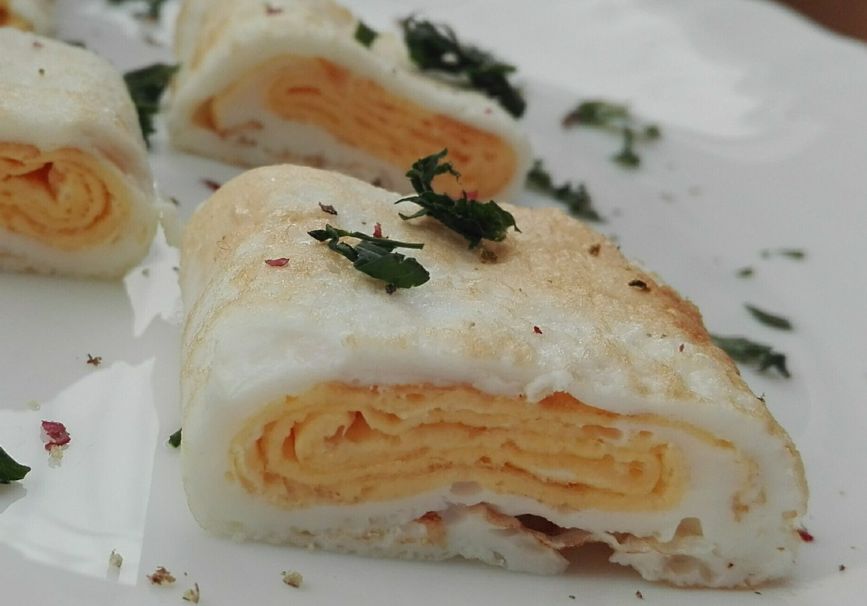 Dwukolorowy omlet foto