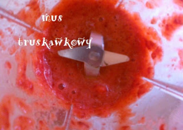 Fotografia przedstawiająca Dwuskładnikowy mus truskawkowy