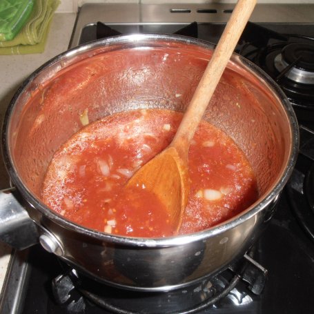 Krok 4 - Dwusmakowe makaronowe roladki w pomidorach foto