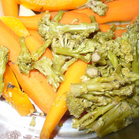 Krok 2 - Dynia , marchewka i brokuły z kaszą foto