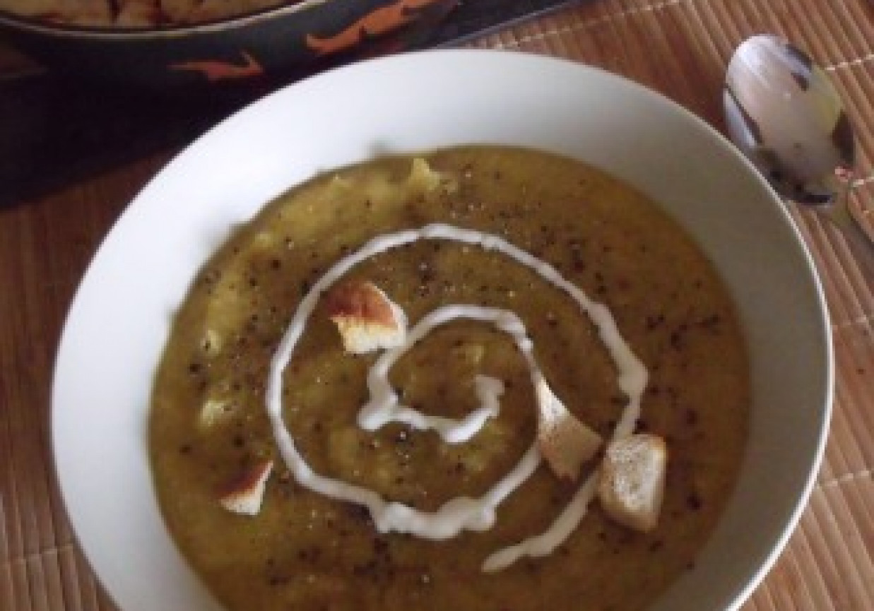 Dyniowa zupa korzenna na ostro foto