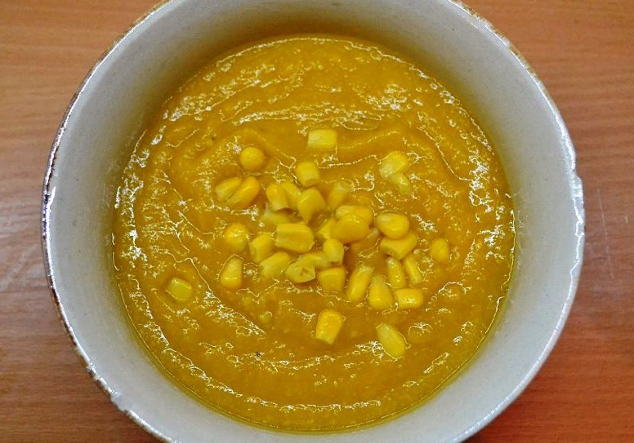Dyniowa zupa krem z kukurydzą foto