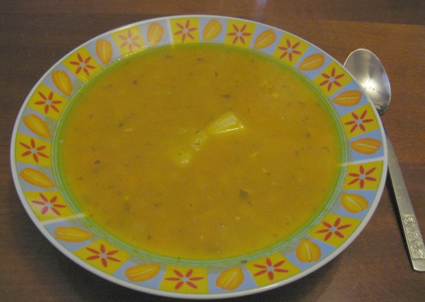 Fotografia przedstawiająca Dyniowa zupa rozgrzewająca
