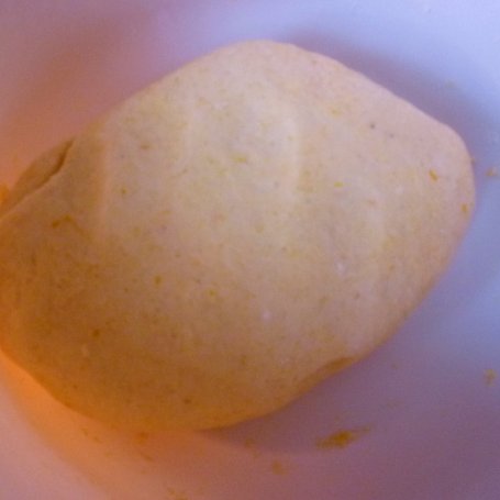 Krok 2 - Dyniowe ciasto z kremem foto