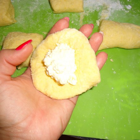Krok 4 - Dyniowe knedle z serem i pachnącym cynamonem foto