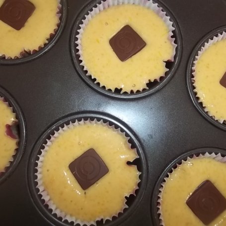 Krok 5 - Dyniowe muffinki z czekoladą foto