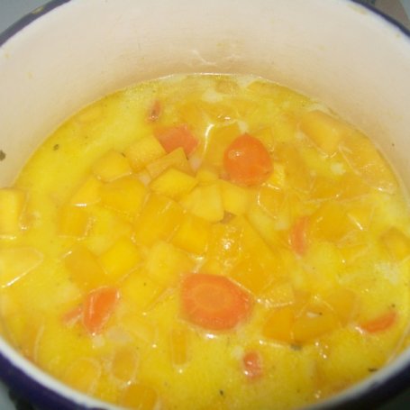Krok 2 - Dyniowo-kokosowa zupa krem foto