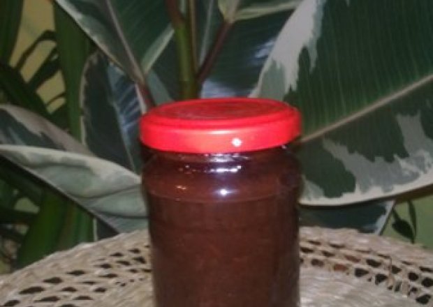 Fotografia przedstawiająca dżem śliwkowo kakaowy