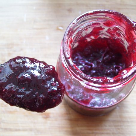 Krok 3 - Dżem truskawkowo-jagodowy z cytryną foto