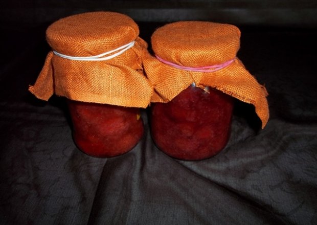 Fotografia przedstawiająca Dżem truskawkowy z kiwi