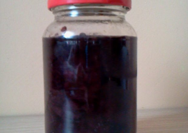 Fotografia przedstawiająca Dżem wisniowy z sokiem z czerwonych porzeczek