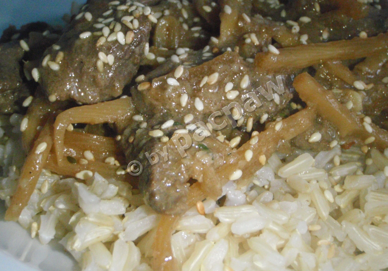 Dziczyzna po tajsku foto