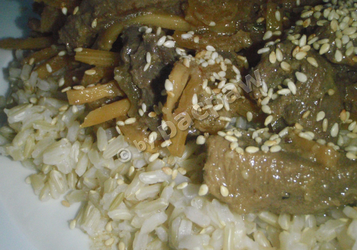 Dziczyzna po tajsku foto