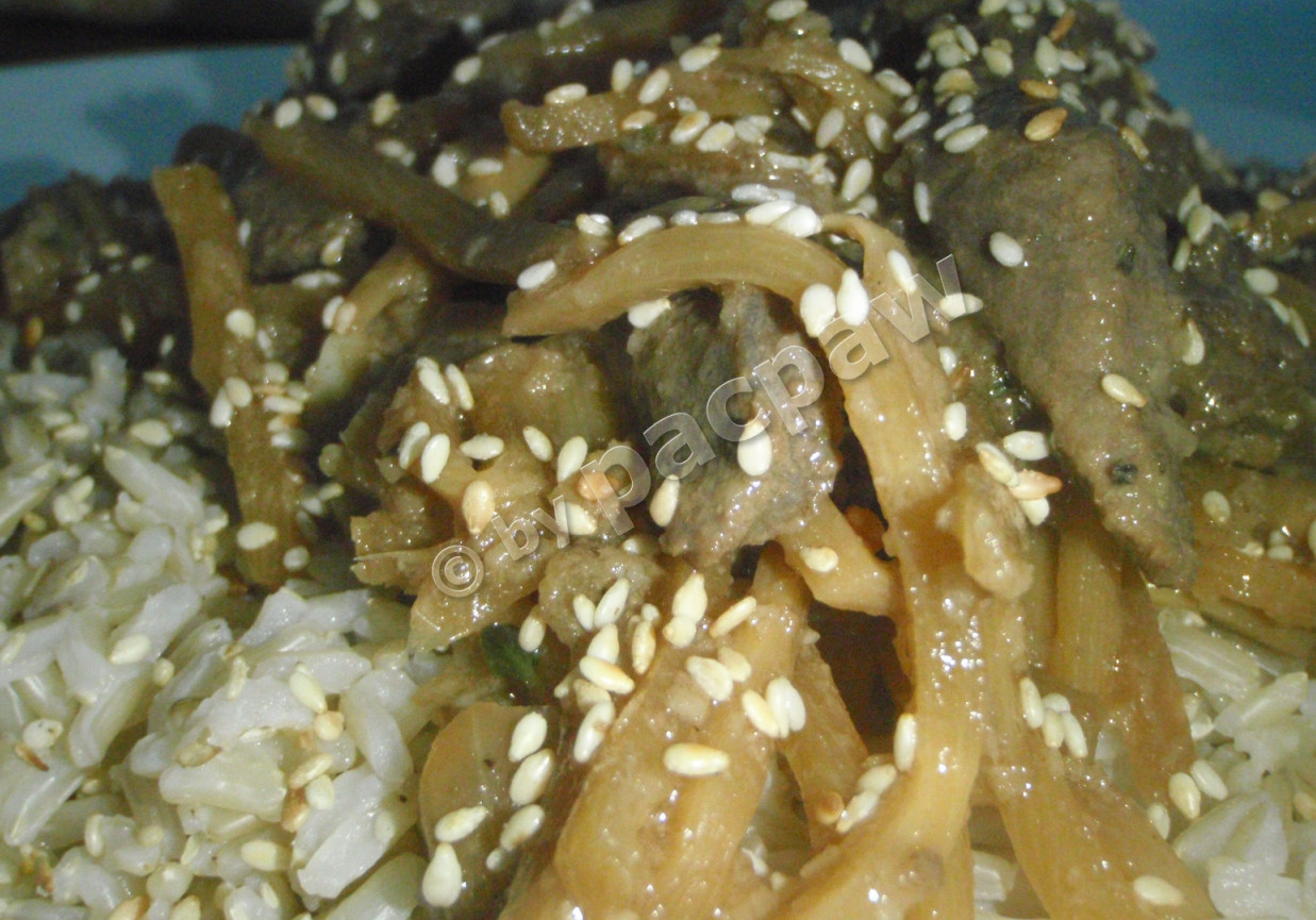 Dziczyzna po tajsku foto