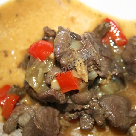 Krok 9 - Dziczyzna w sosie z suszonych kani z kaszą jęczmienną foto