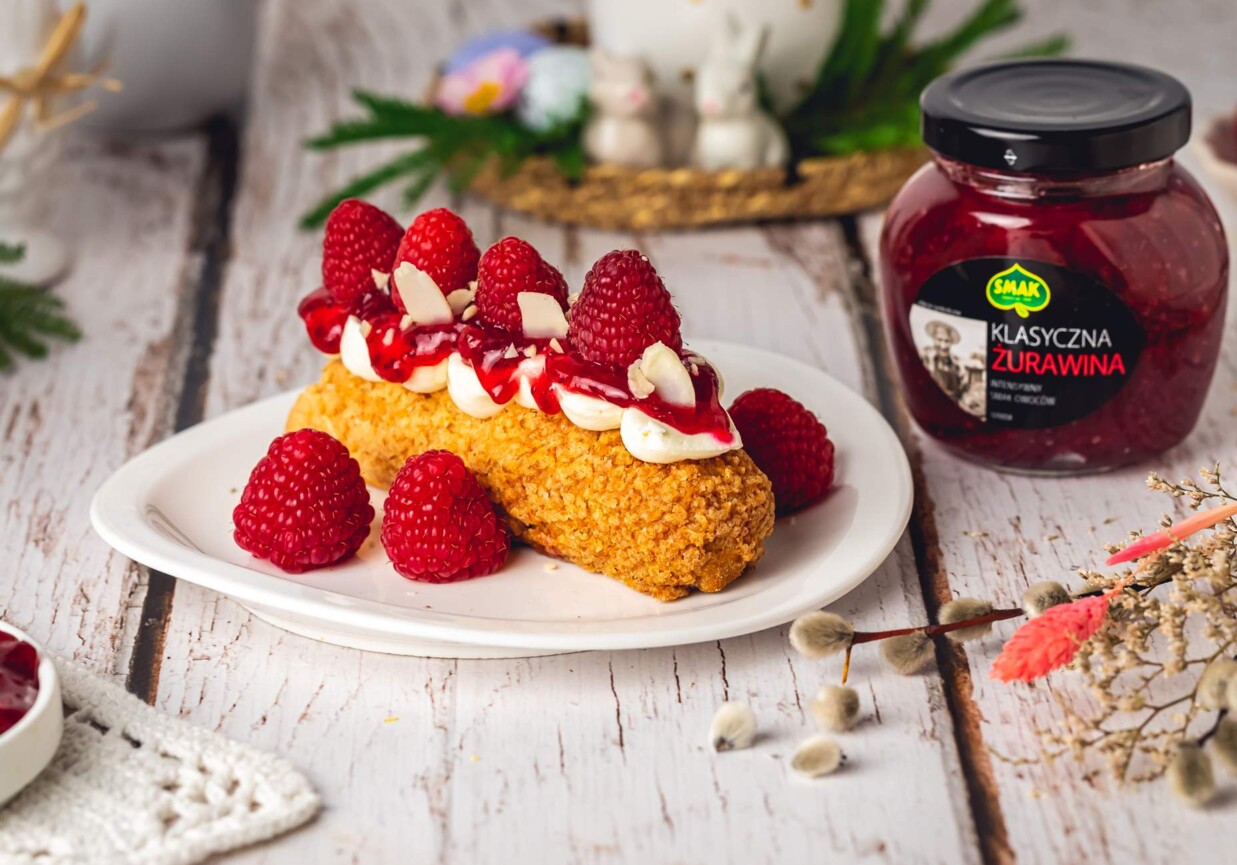 Eklerki wielkanocne z mascarpone i żurawiną foto