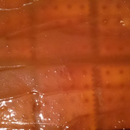Krok 5 - Ekspresowa kremówka na herbatnikach z sosem toffi foto