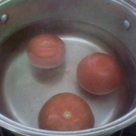 Krok 1 - ekspresowa sałatka z pomidorów foto