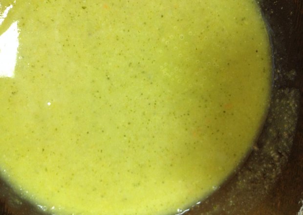 Fotografia przedstawiająca Ekspresowa zupa krem z brokuła