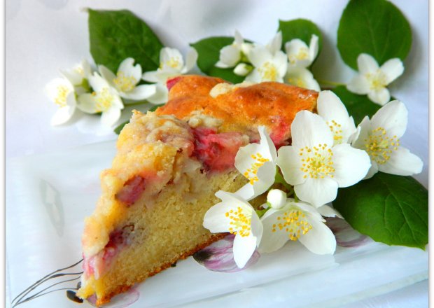 Fotografia przedstawiająca Ekspresowe ciasto z owocami