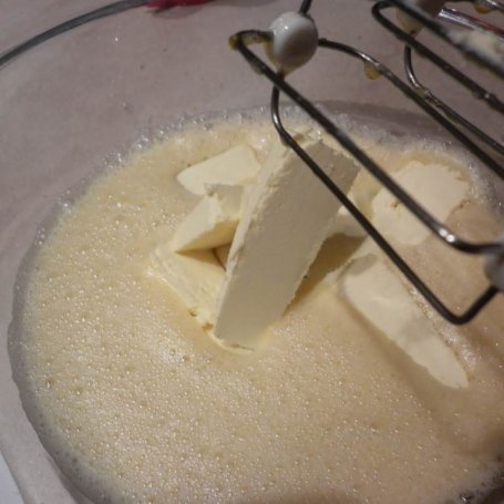 Krok 4 - Ekspresowe ciasto ze śliwkami na bazie przepisu @w mojej kuchni foto